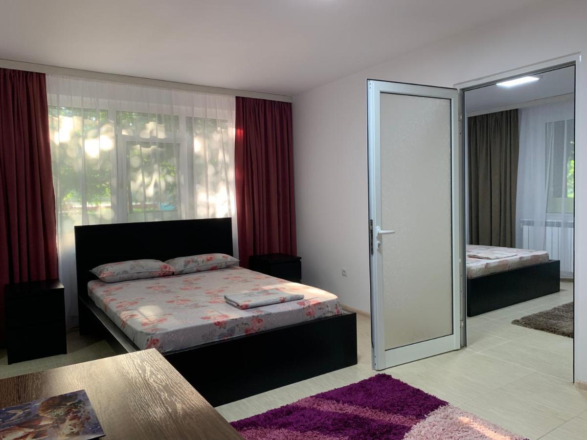 Eli Apartment Galati  Bagian luar foto